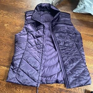 Women’s M northface vest